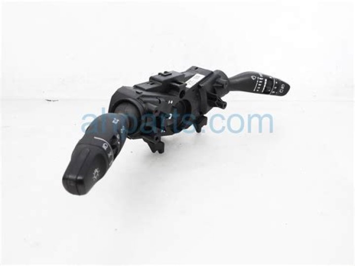 Trouble in Ireland: Dublin Faces Riots After Knife Attack, Leaving Five, Including Three Children, Injured - SarkariResult