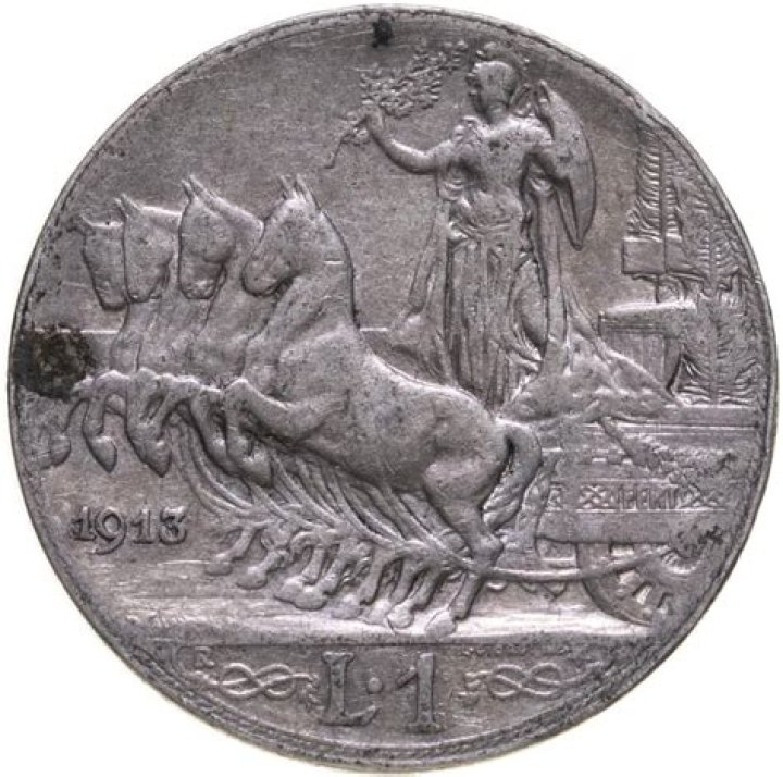 Eniola Badmus Weight Loss, Before And After Surgery Photos - SarkariResult