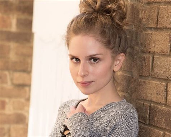 Allie Grant Height, Weight, Measurements, Bra Size, Shoe Size