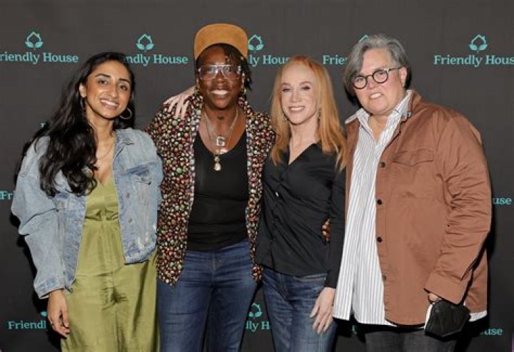 Gina Yashere Dating, Girlfriend, Net Worth, Career, Salary, Age, Height, Wiki-Bio