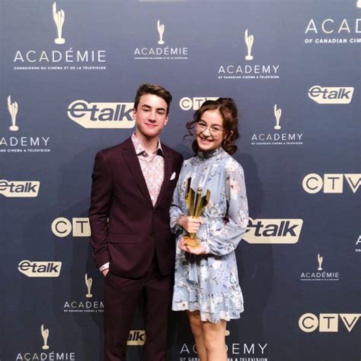 Isaac Kragten Dating, Girlfriend, Net Worth, Earnings, Movies, Age, Height, Wiki-Bio