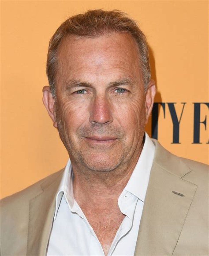 Kevin Costner Height, Weight, Body Measurements, Shoe Size