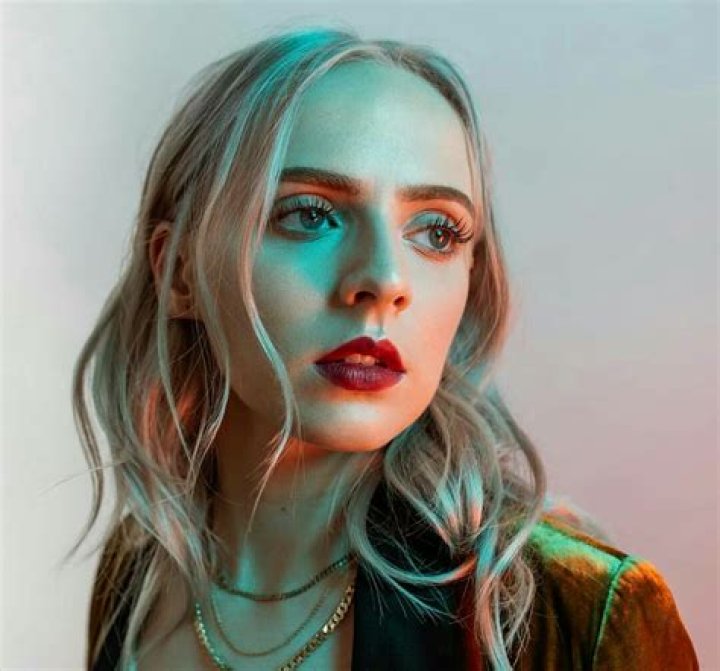 Madilyn Bailey Height, Weight, Measurements, Bra Size, Shoe Size