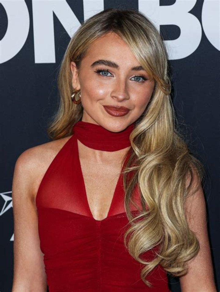 Meet Sabrina Carpenter, The Short Height Disney Star